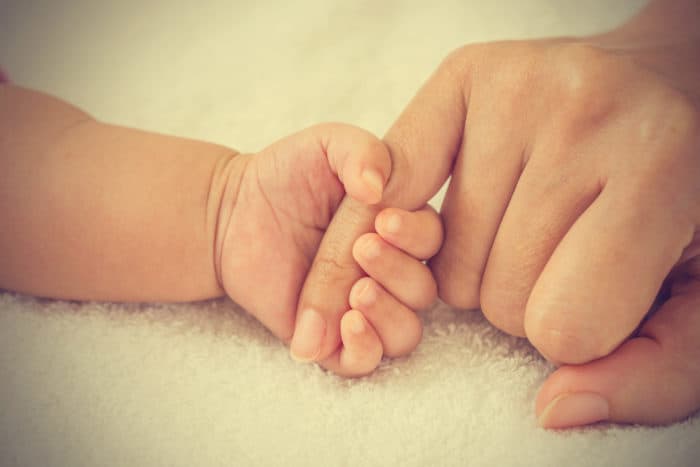 Su Bebe Murio Al Nacer Pero El Poderoso Abrazo De Esta Madre Lo Volvio A La Vida Familias