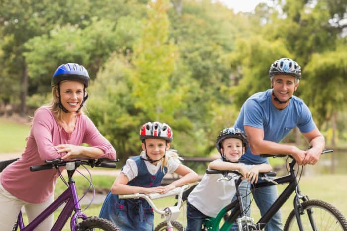 Resultado de imagen de bicicletas en familia